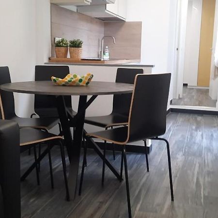 מנרולה Appartamento Ambrosia מראה חיצוני תמונה